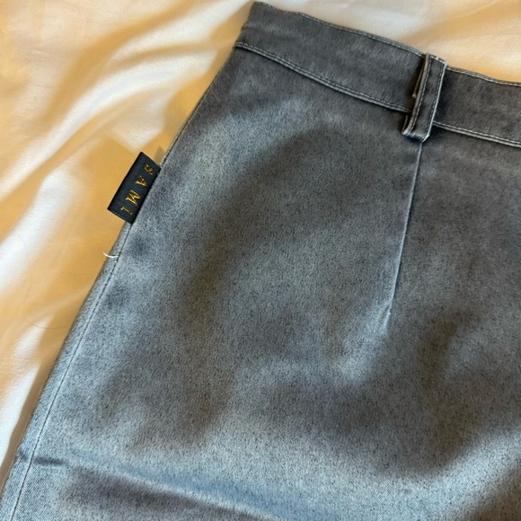 SAMI young size mini skirt buttoned in front. - Picture 11 of 11